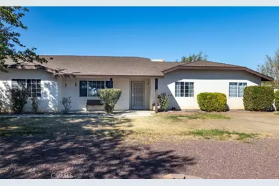 11090 Pinon, Hesperia, CA 92345 - Photo 1