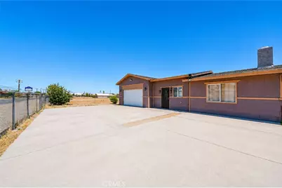 10715 3rd Avenue, Hesperia, CA 92345 - Photo 3