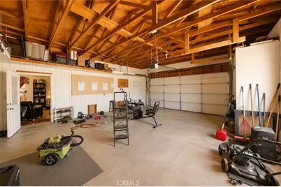 10715 3rd Avenue, Hesperia, CA 92345 - Photo 45