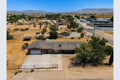 10715 3rd Avenue, Hesperia, CA 92345 - Photo 5