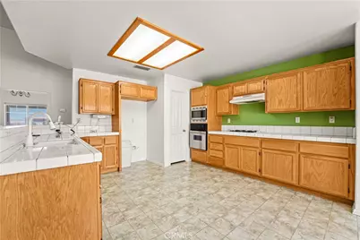 9925 Appleton Street, Victorville, CA 92392 - Photo 13