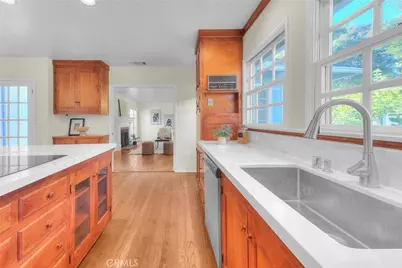 537 Jamestown, Burbank, CA 91504 - Photo 19