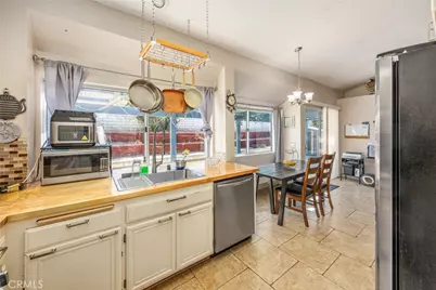 14143 Dapple Court, Victorville, CA 92394 - Photo 19