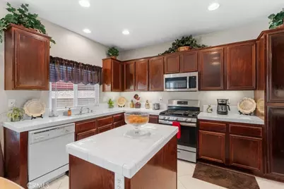 12740 Blazing Star, Victorville, CA 92392 - Photo 17