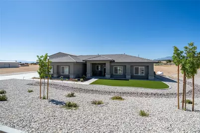 8029 Avenal, Phelan, CA 92371 - Photo 3