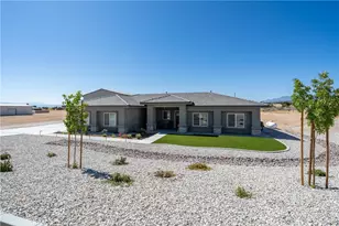 8029 Avenal, Phelan, CA 92371 - Photo 3