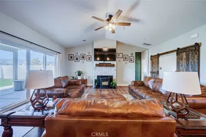 8029 Avenal, Phelan, CA 92371 - Photo 7