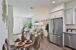 6826 Whitman Ave, Van Nuys, CA 91406 - Photo 7