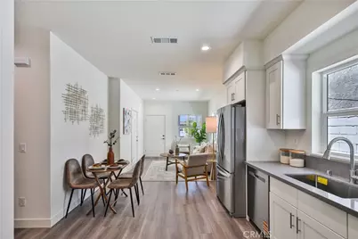6826 Whitman Avenue, Van Nuys, CA 91406 - Photo 9