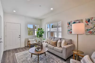 6826 Whitman Avenue, Van Nuys, CA 91406 - Photo 5