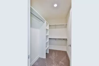 6826 Whitman Avenue, Van Nuys, CA 91406 - Photo 17