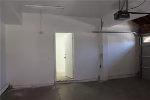 13281 Luna, Victorville, CA 92392 - Photo 33