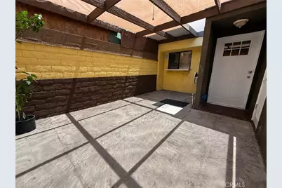15051 Chatsworth St, Mission Hills (San Fernando), CA 91345 - Photo 21