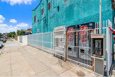 801 N Marianna, Los Angeles, CA 90063 - Photo 29