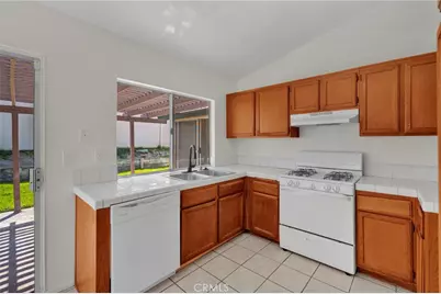 11311 Redwood Court, Fontana, CA 92337 - Photo 11