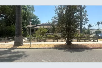 425 W E Street, Ontario, CA 91762 - Photo 3