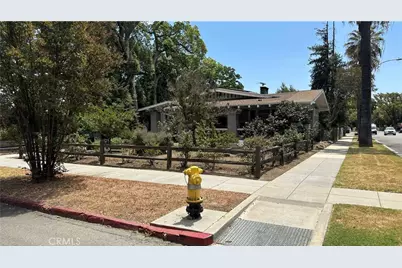 425 W E Street, Ontario, CA 91762 - Photo 1