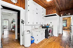 425 W E St, Ontario, CA 91762 - Photo 31