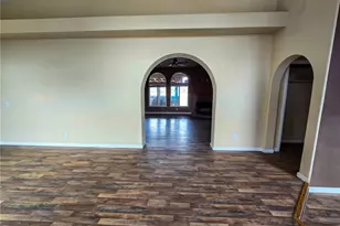 10282 Farmington, Oak Hills, CA 92344 - Photo 5
