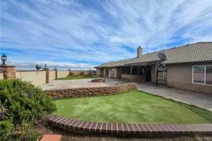 10282 Farmington, Oak Hills, CA 92344 - Photo 29