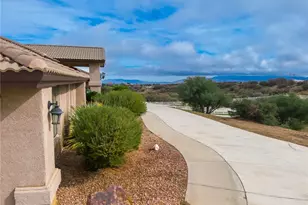 10282 Farmington, Oak Hills, CA 92344 - Photo 41