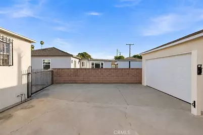 10731 Wright, South Gate, CA 90280 - Photo 21