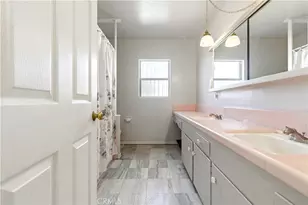 10731 Wright, South Gate, CA 90280 - Photo 19