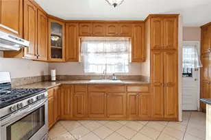 10731 Wright, South Gate, CA 90280 - Photo 9