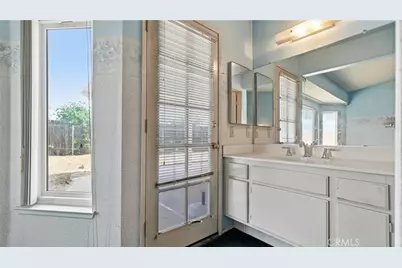 1181 Camphor, Rialto, CA 92376 - Photo 17
