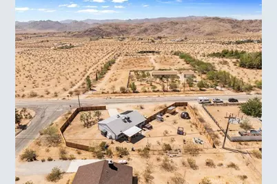 61776 Calle Los Amigos, Joshua Tree, CA 92252 - Photo 37