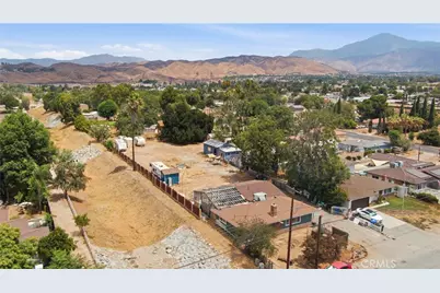 32438 Kentucky, Yucaipa, CA 92399 - Photo 41