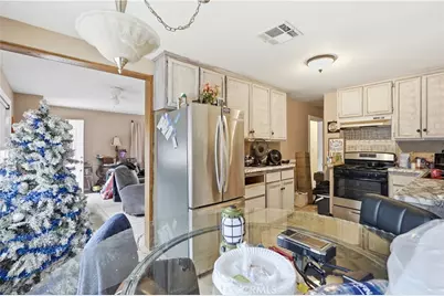 32438 Kentucky, Yucaipa, CA 92399 - Photo 7