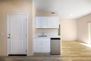 8185 Amerena Wy, Fontana, CA 92335 - Photo 5