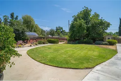 1552 Hacienda Place, Pomona, CA 91768 - Photo 27