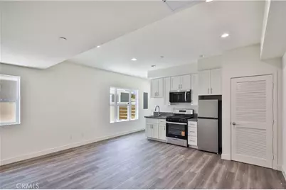6826 N Whitman Avenue, Van Nuys, CA 91406 - Photo 23