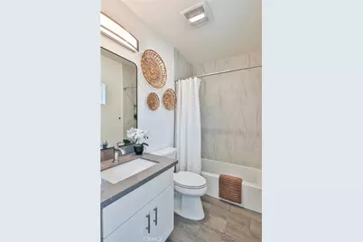 6826 N Whitman Avenue, Van Nuys, CA 91406 - Photo 21