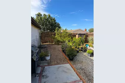 44148 Gingham Avenue, Lancaster, CA 93535 - Photo 9