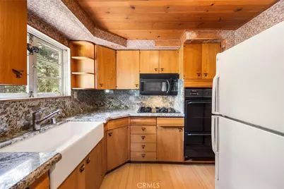 320 Flower Drive, Lake Arrowhead, CA 92352 - Photo 7