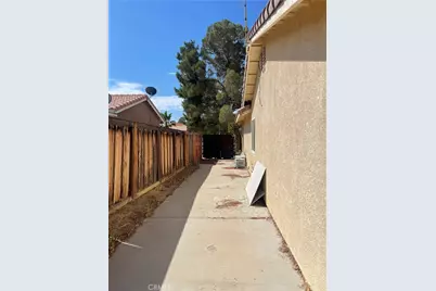 10800 Gates, Adelanto, CA 92301 - Photo 25