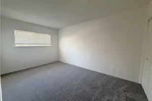 19631 Four Oaks St, Canyon Country, CA 91351 - Photo 11