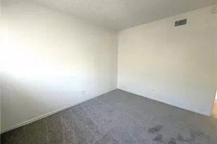 19631 Four Oaks St, Canyon Country, CA 91351 - Photo 13