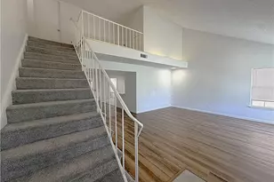 19631 Four Oaks St, Canyon Country, CA 91351 - Photo 9
