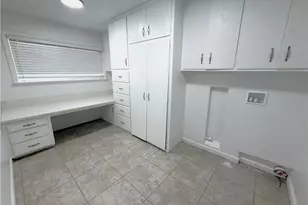 19631 Four Oaks St, Canyon Country, CA 91351 - Photo 7