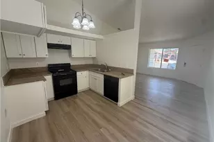 1910 Summertree Dr, Perris, CA 92571 - Photo 9