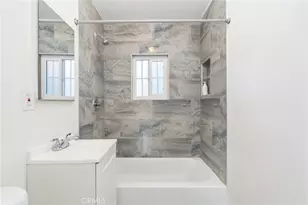 135 E 77th St, Los Angeles, CA 90003 - Photo 17