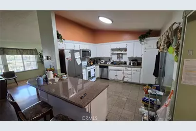 14262 La Mesa Rd, Victorville, CA 92392 - Photo 13