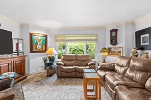 2184 Eiffel Cir, Upland, CA 91784 - Photo 9