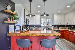 24833 Matterhorn Ct, Crestline, CA 92325 - Photo 3