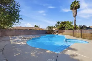 371 E Mariposa Dr, Rialto, CA 92376 - Photo 27