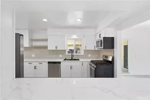 371 E Mariposa Dr, Rialto, CA 92376 - Photo 13